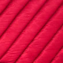 Charger l&#39;image dans la galerie, Tapis Satin Luxe Dressage Rouge Rubis
